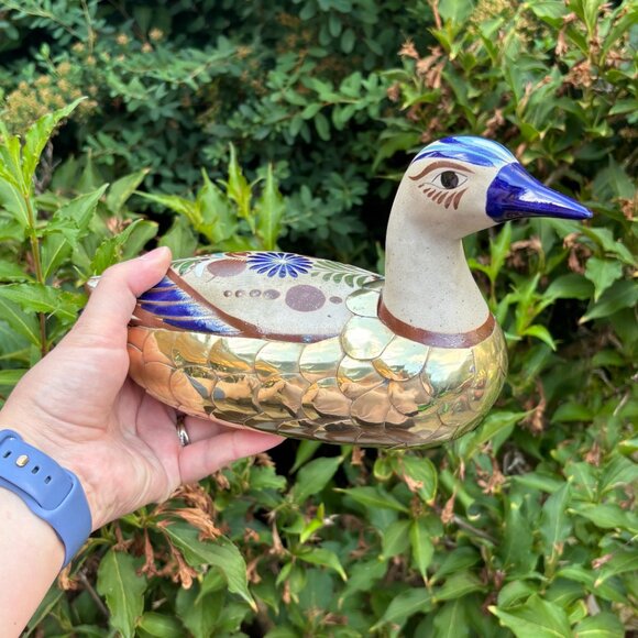Vintage Mexican Tonala Duck Hand Painted Folk Art Bird with Solid Brass Overlay - Picture 8 of 13